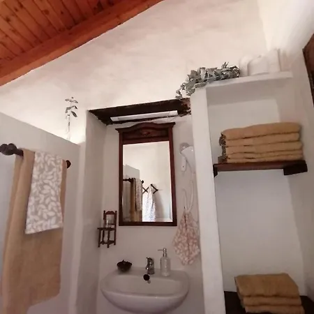 Vv Senderos Fontanales Alpesi faház *