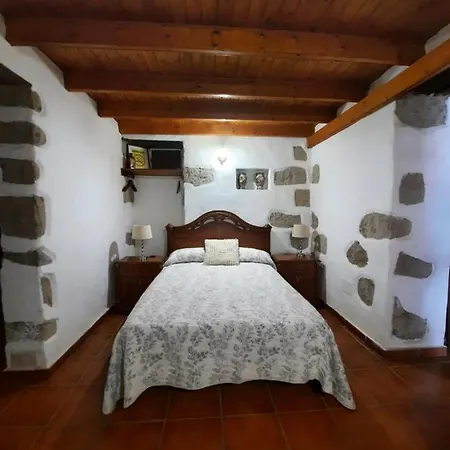 Vv Senderos Fontanales Alpesi faház *