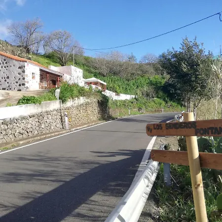 Alpesi faház Vv Senderos Fontanales *